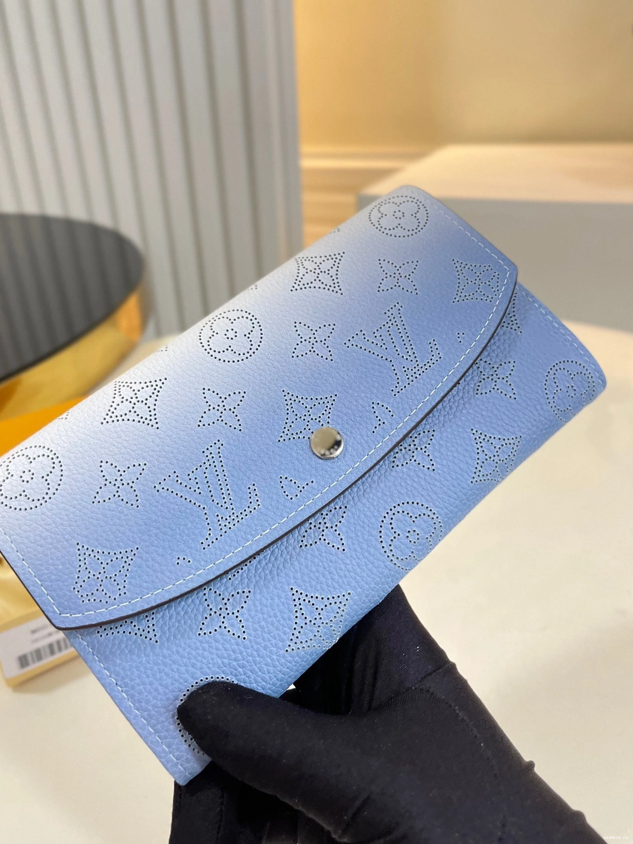 WIS VUITTON WALLET LOUIS IRIS 0128
